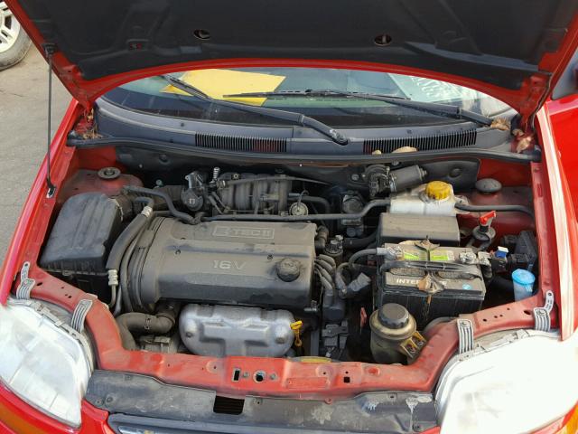 KL1TD52625B476026 - 2005 CHEVROLET AVEO BASE Czerwony zdjęcie 7