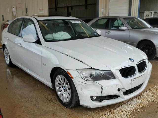 WBAPH77549NM31360 - 2009 BMW 328 I WHITE photo 1