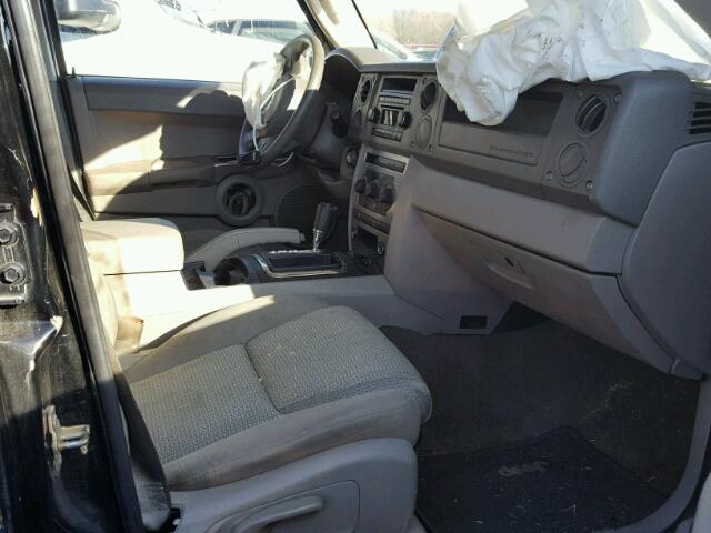 1J8HH48K56C281978 - 2006 JEEP COMMANDER შავი ფოტო 5
