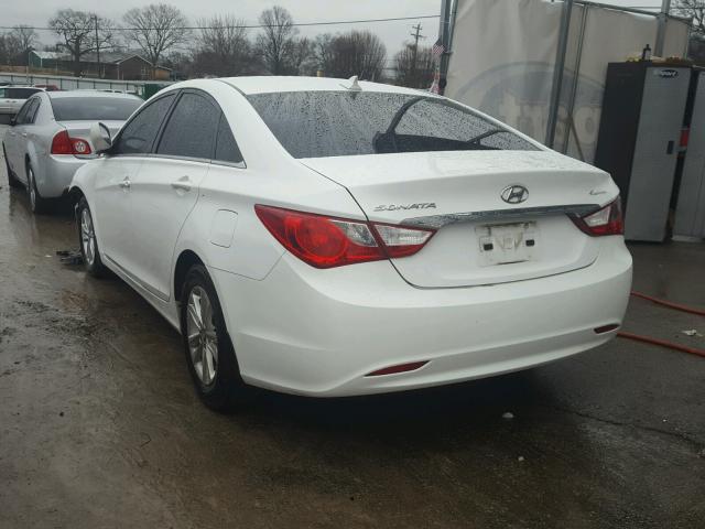 5NPEB4AC2DH717315 - 2013 HYUNDAI SONATA GLS WHITE photo 3