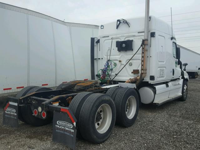 1FUJGLDR7ASAV2558 - 2010 FREIGHTLINER CASCADIA 1 WHITE photo 4