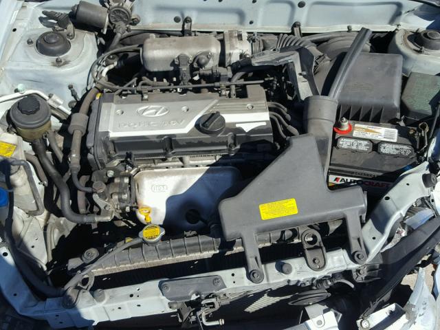 KMHCG35C75U352372 - 2005 HYUNDAI ACCENT GS SILVER photo 7