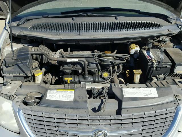 2C4GP443X3R352776 - 2003 CHRYSLER TOWN & COU SILVER photo 7