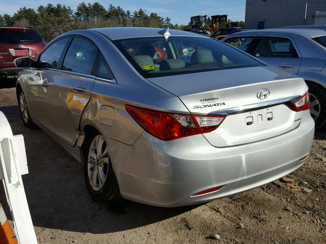 5NPEC4AC0BH175884 - 2011 HYUNDAI SONATA SE SILVER photo 3