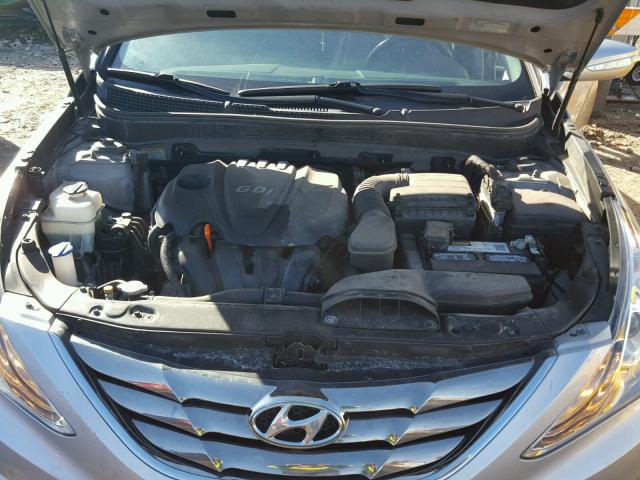 5NPEC4AC0BH175884 - 2011 HYUNDAI SONATA SE SILVER photo 7