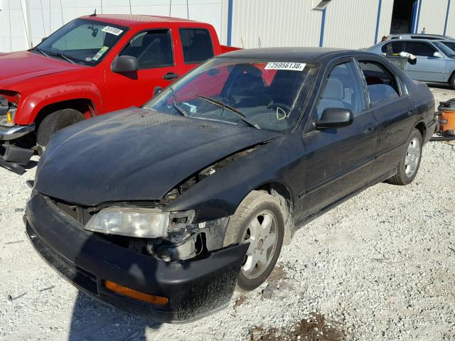 1HGCD5636TA286520 - 1996 HONDA ACCORD LX BLACK photo 2