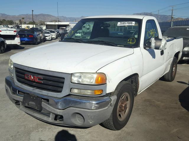 1GTEC14V04Z900083 - 2004 GMC NEW SIERRA WHITE photo 2