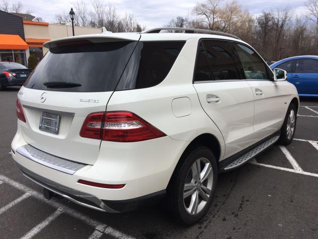 4JGDA2EB6CA002091 - 2012 MERCEDES-BENZ ML 350 BLU WHITE photo 4