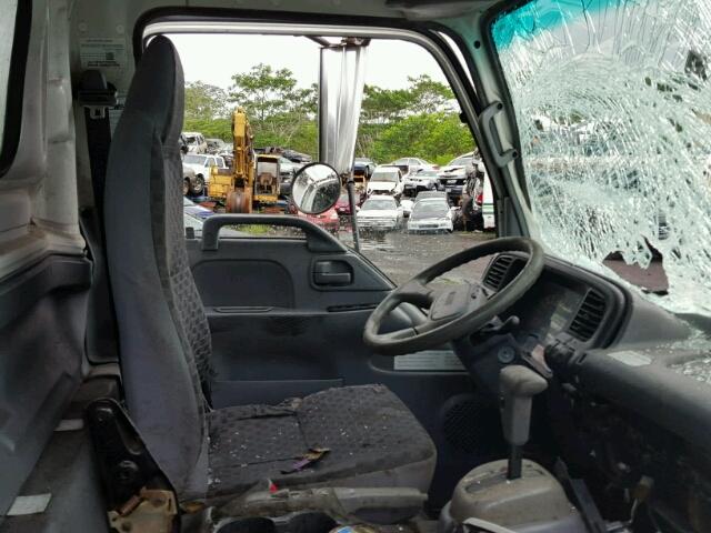 JALC4B16177003764 - 2007 ISUZU NPR WHITE photo 5