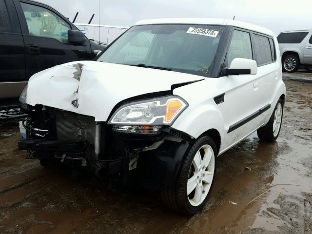 KNDJT2A23A7056949 - 2010 KIA SOUL + WHITE photo 2