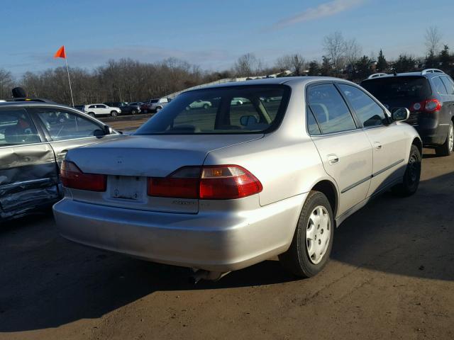 1HGCG6650XA115332 - 1999 HONDA ACCORD LX TAN photo 4