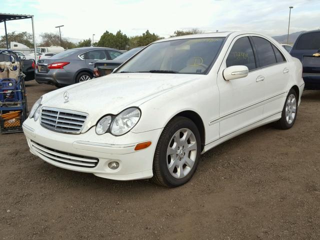 WDBRF54HX6A836595 - 2006 MERCEDES-BENZ C GENERATI WHITE photo 2