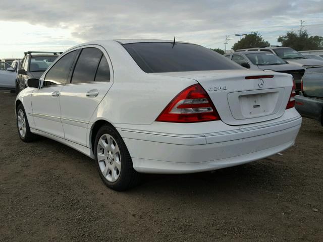 WDBRF54HX6A836595 - 2006 MERCEDES-BENZ C GENERATI WHITE photo 3