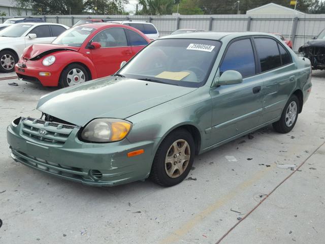 KMHCG45C25U584853 - 2005 HYUNDAI ACCENT GL GREEN photo 2