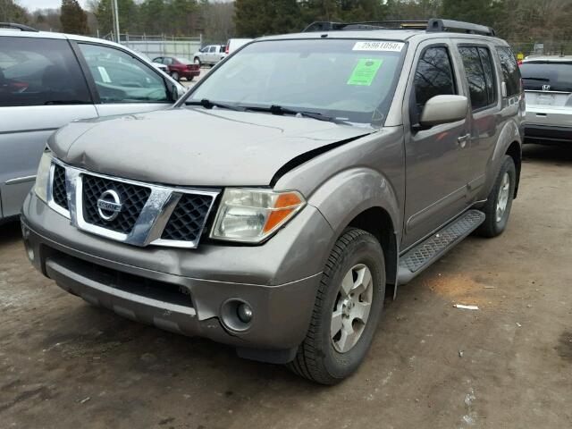 5N1AR18W75C789192 - 2005 NISSAN PATHFINDER BROWN photo 2