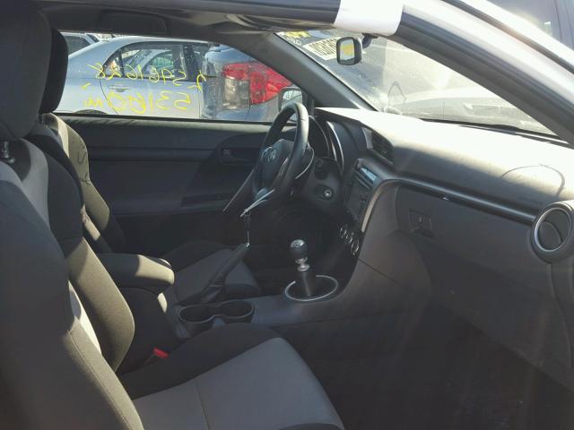 JTKJF5C70E3072677 - 2014 TOYOTA SCION TC 白色 照片 5