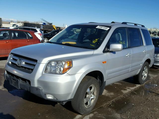 2HKYF18537H510623 - 2007 HONDA PILOT EXL SILVER photo 2