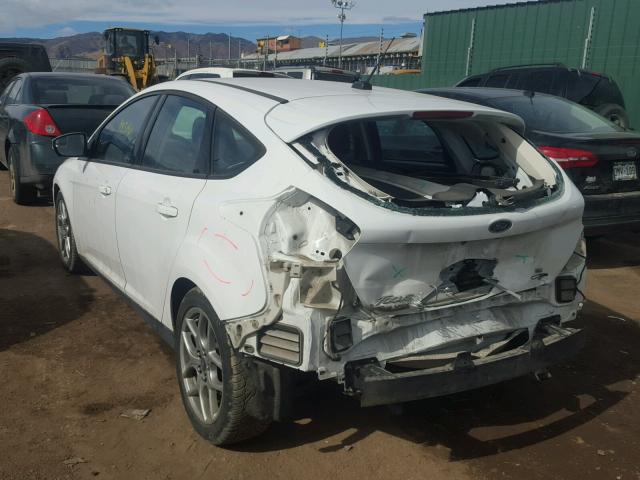 1FADP3K24FL255762 - 2015 FORD FOCUS SE WHITE photo 3