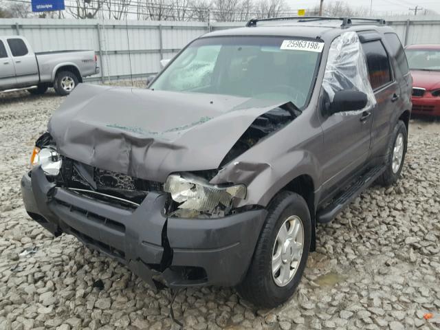 1FMYU03123KD08514 - 2003 FORD ESCAPE XLT GRAY photo 2