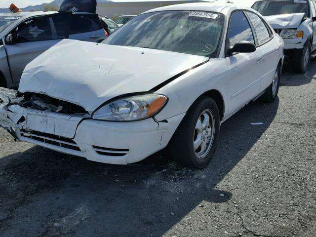 1FAFP53U67A145457 - 2007 FORD TAURUS SE WHITE photo 2