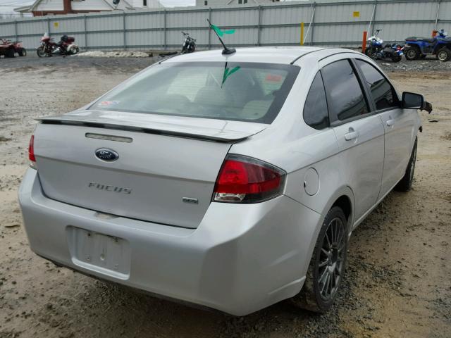 1FAHP3GN2AW134644 - 2010 FORD FOCUS SES SILVER photo 4