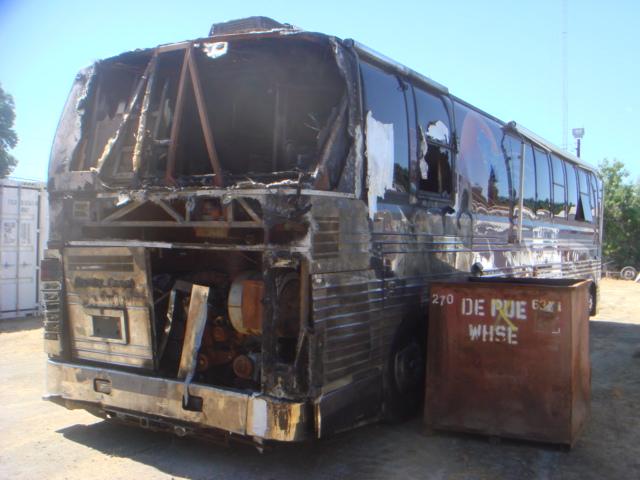 2PCM33406T1025868 - 1996 PREVOST BUS BURGUNDY photo 2