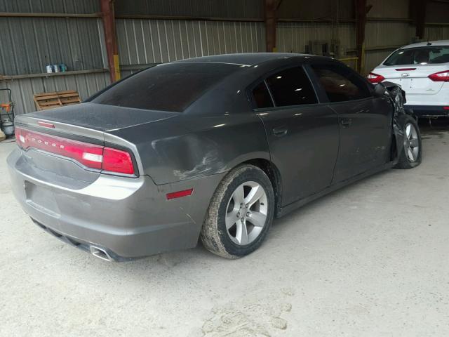 2B3CL3CG4BH544077 - 2011 DODGE CHARGER GRAY photo 4