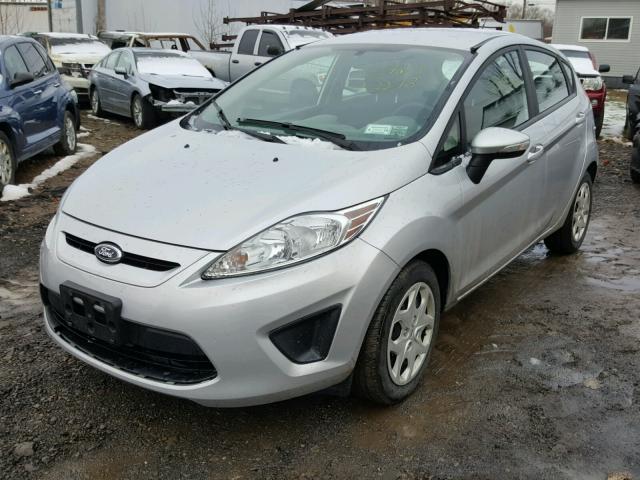 3FADP4EJ6DM219298 - 2013 FORD FIESTA SE GRAY photo 2