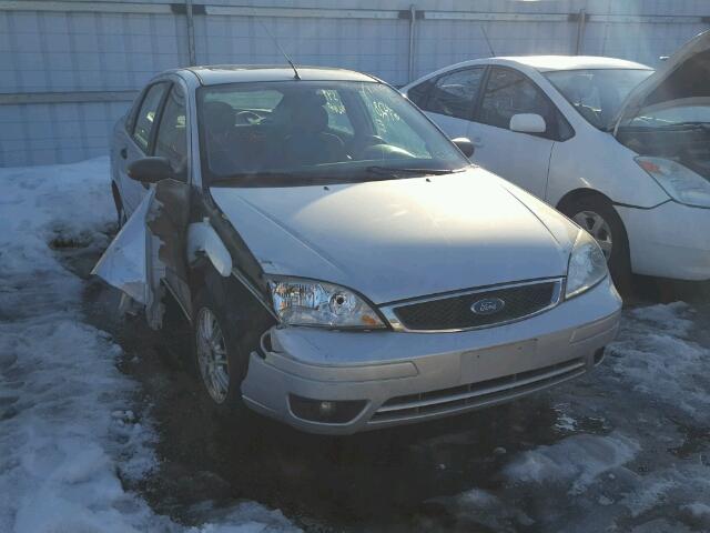 1FAFP34N65W298805 - 2005 FORD FOCUS ZX4 SILVER photo 1