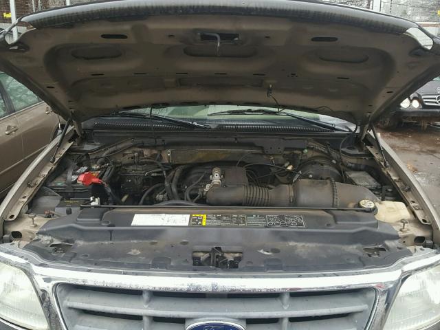 2FTRF17244CA04084 - 2004 FORD F-150 HERI TAN photo 7