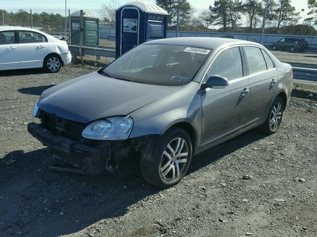 3VWRF71K86M682479 - 2006 VOLKSWAGEN JETTA 2.5 GRAY photo 2