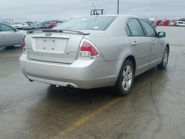 3FAHP07107R180576 - 2007 FORD FUSION SE SILVER photo 4