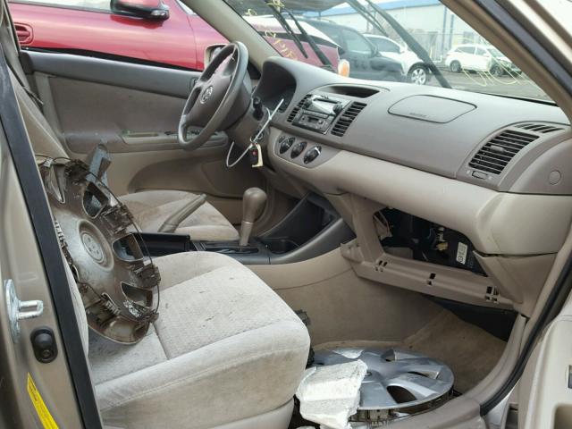 4T1BE30K64U914552 - 2004 TOYOTA CAMRY LE TAN photo 5