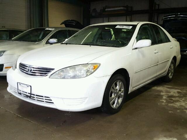 4T1BE32K96U707461 - 2006 TOYOTA CAMRY LE WHITE photo 2