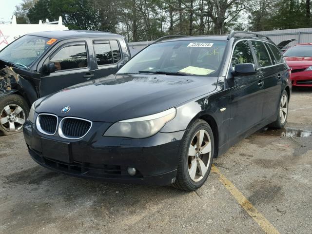 WBANN73506CN01093 - 2006 BMW 530 XIT BLACK photo 2