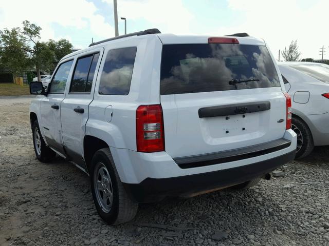 1C4NJPBAXFD428130 - 2015 JEEP PATRIOT SP WHITE photo 3