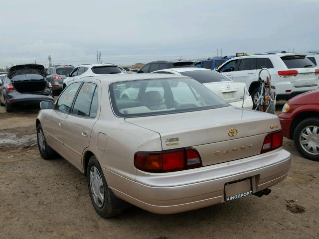 4T1BF12K2TU121150 - 1996 TOYOTA CAMRY LE TAN photo 3