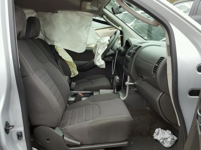 5N1AR1NN2CC640813 - 2012 NISSAN PATHFINDER SILVER photo 5