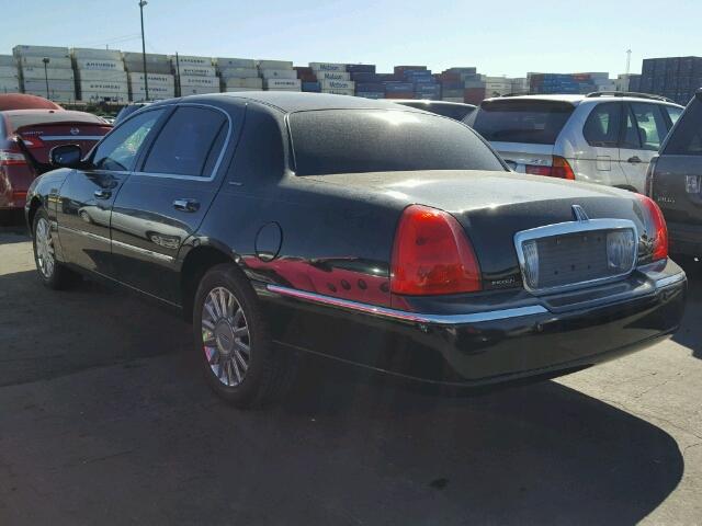 1LNHM81W84Y686803 - 2004 LINCOLN TOWN CAR E BLACK photo 3