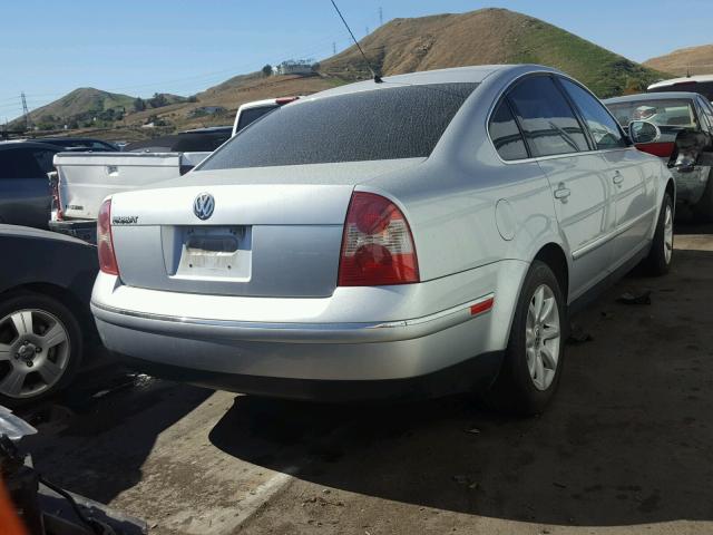 WVWPD63B24P329931 - 2004 VOLKSWAGEN PASSAT GLS SILVER photo 4