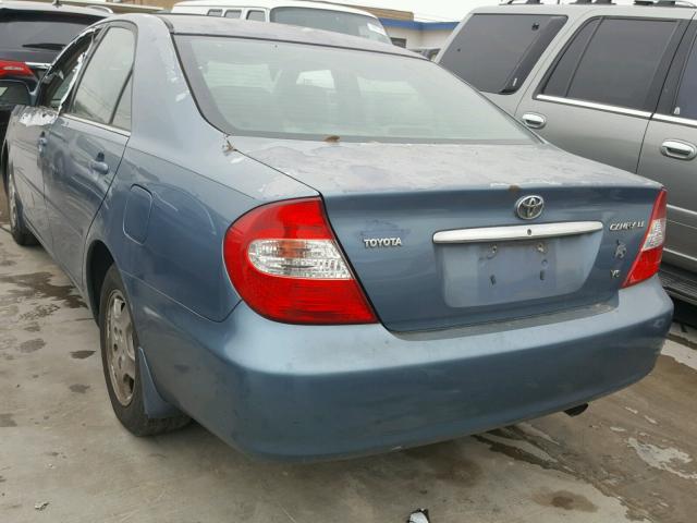 4T1BF32KX2U514369 - 2002 TOYOTA CAMRY LE BLUE photo 3