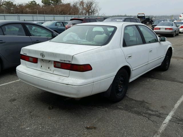 4T1BG22K7VU769525 - 1997 TOYOTA CAMRY CE WHITE photo 4