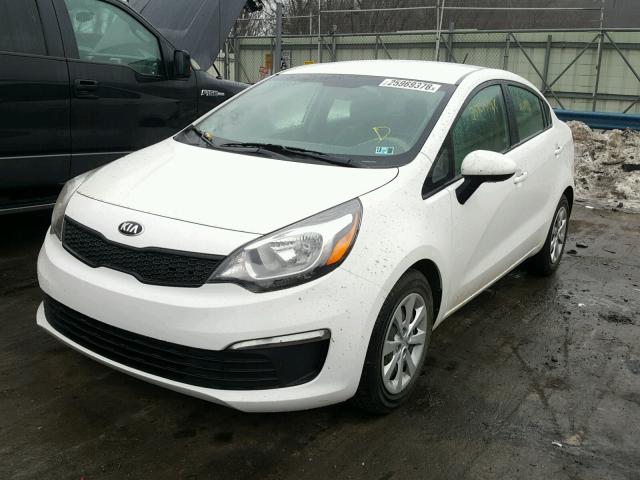 KNADM4A35G6576595 - 2016 KIA RIO LX WHITE photo 2