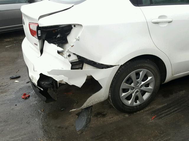 KNADM4A35G6576595 - 2016 KIA RIO LX Սպիտակ լուսանկար 9