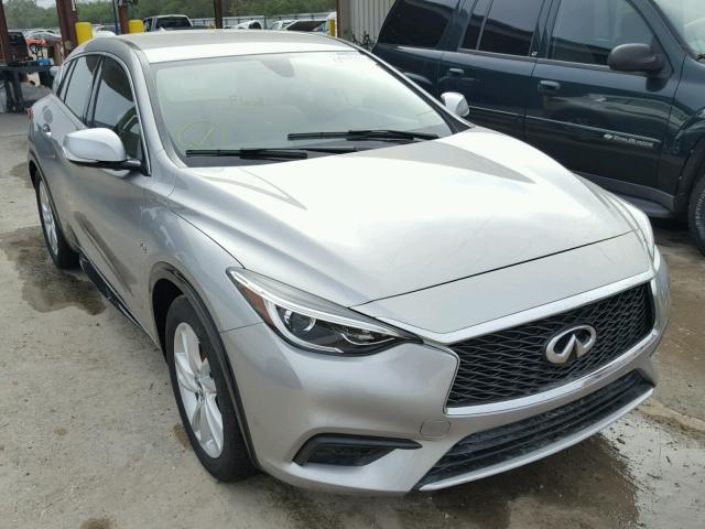 SJKCH5CPXJA046861 - 2018 INFINITI QX30 BASE GRAY photo 1