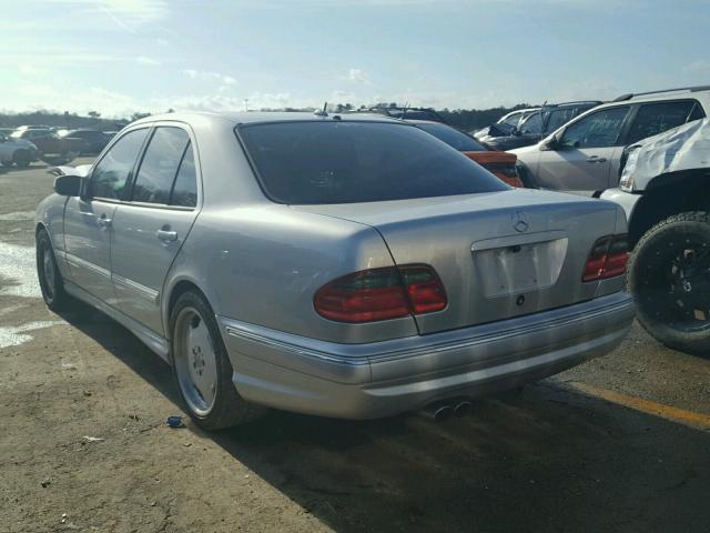 WDBJF74J4YB022435 - 2000 MERCEDES-BENZ E 55 AMG SILVER photo 3