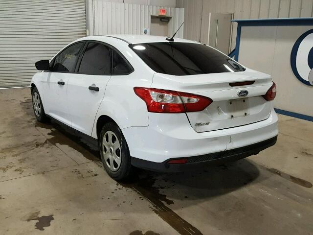 1FAHP3E26CL278484 - 2012 FORD FOCUS S WHITE photo 3