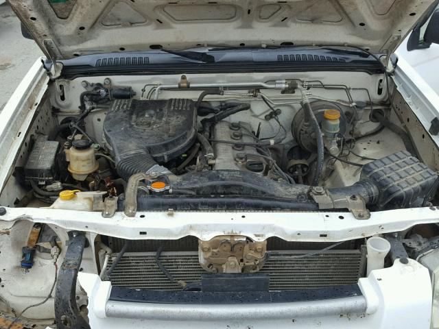 1N6DD26S22C342509 - 2002 NISSAN FRONTIER K WHITE photo 7