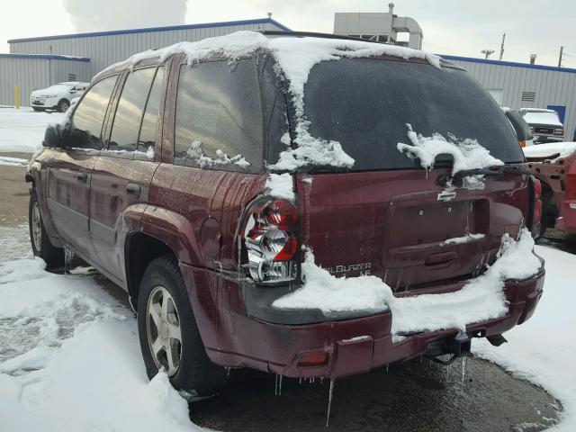 1GNDT13S852354573 - 2005 CHEVROLET TRAILBLAZE MAROON photo 3