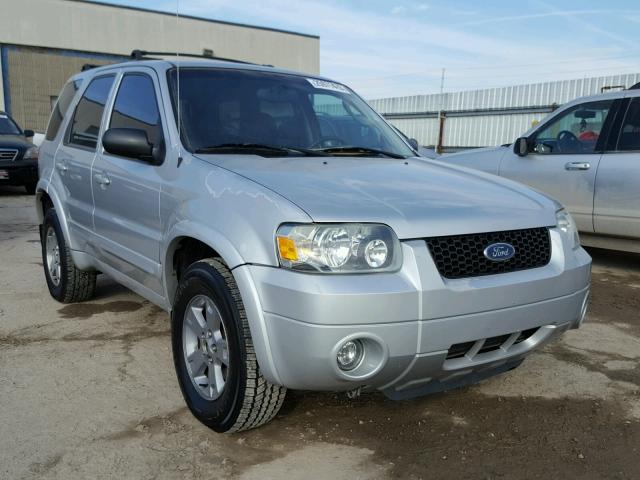 1FMCU941X5KA25696 - 2005 FORD ESCAPE LIM SILVER photo 1